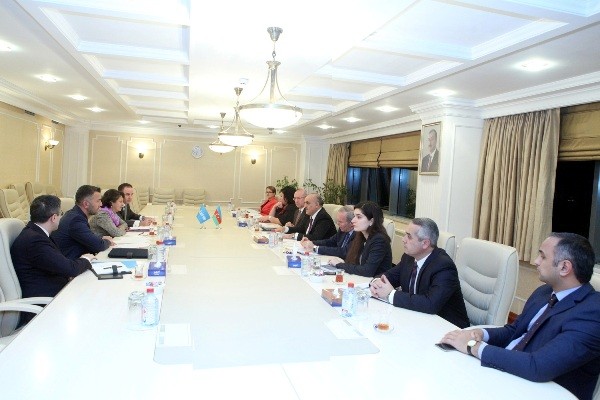 Nazirlikdə UNİCEF-in Mərkəzi və Şərqi Avropa, MDB ölkələri üzrə regional direktoru ilə görüş olub
