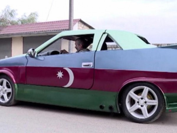 Masallı sakini bayraq rəngində avtomobil hazırladı