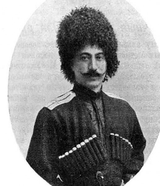 Azərbaycan Cumhuriyyəti uğrunda canını fəda etmiş şahzadə-Feyzulla Mirzə Qovanlı-Qacar