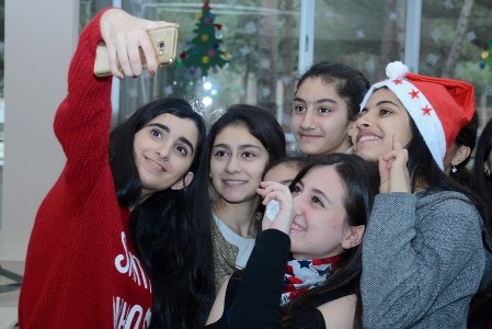 UNEC tələbələrindən nümunəvi addım