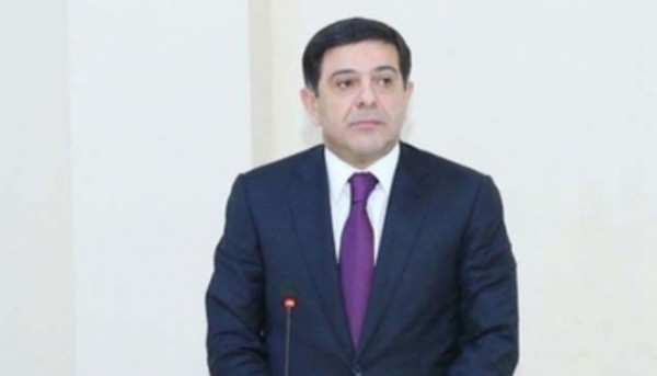 Binəqədinin icra başçısı rayon prokuroru ilə qarşı-qarşıya-Əsəblər gərildi