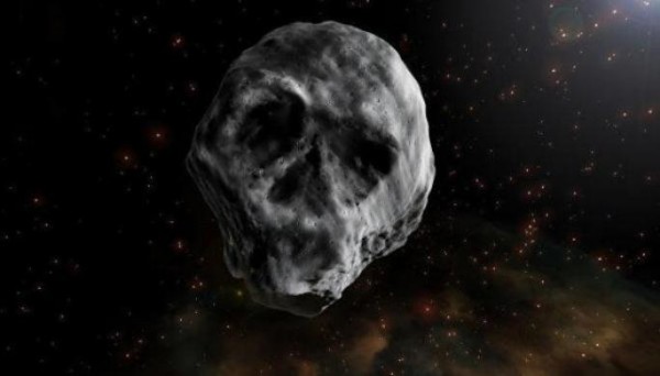 Yer kürəsinə qəribə asteroid yaxınlaşır - Kəllə formasındadır