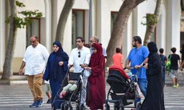 Bu il Azərbaycana gələn əcnəbilərin sayı - RƏQƏMLƏR