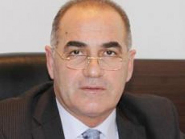 “İcra başçısı bizi intihar həddinə çatdırıb” – SAHİBKARLAR FƏRYAD EDİR
