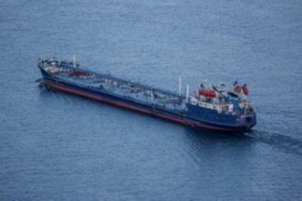 “Reuters”: Rusiya gəmiləri Şimali Koreyaya neft və neft məhsulları daşıyır