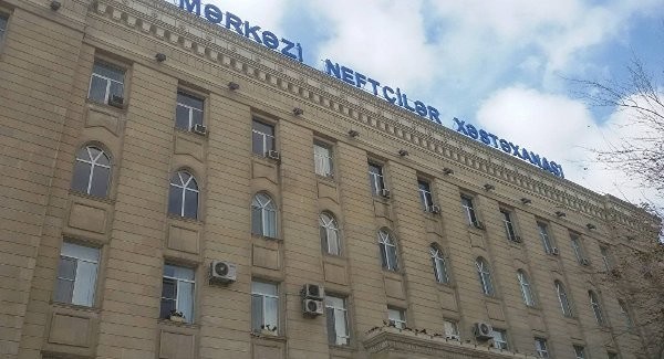 Tanınmış həkimlər Mərkəzi Neftçilər Xəstəxanasını tərk edir