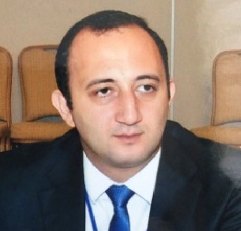 AT ROLUNU GƏRƏK BABƏK ŞİRİNSİFƏT ÖZÜ OYNAYAYDI