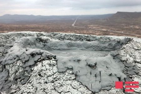 Şamaxı rayonunda palçıq vulkanı püskürür.