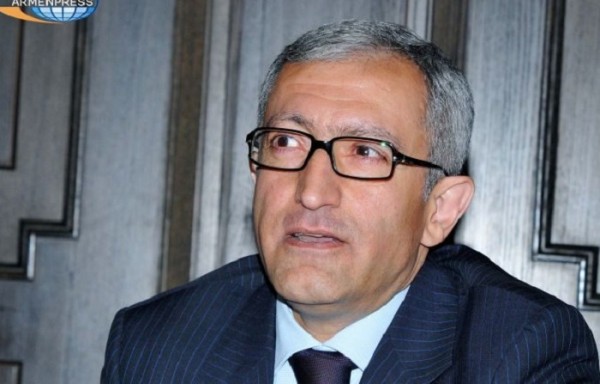 Ermənistanda nazir istefa verdi