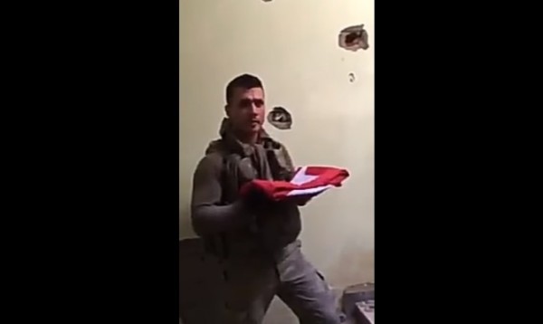 Afrinə ilk Türk bayrağı asıldı – QÜRURLANDIRAN VİDEO – Son dəqiqə