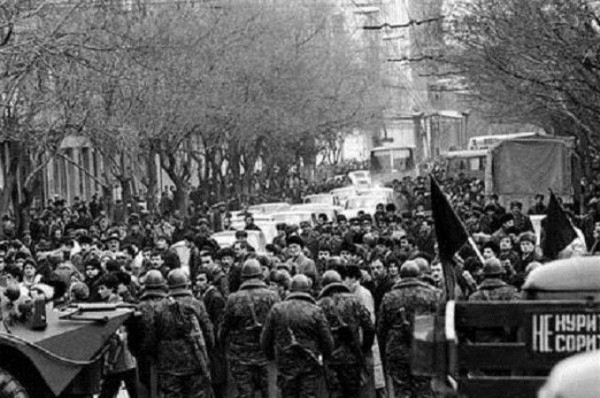 İspaniya mediası Bakıdakı qırğından yazdı - Foto