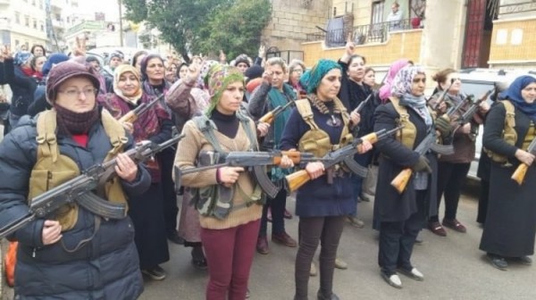 Afrindəki mülki geyimli terrorçu qadınlar - FOTO