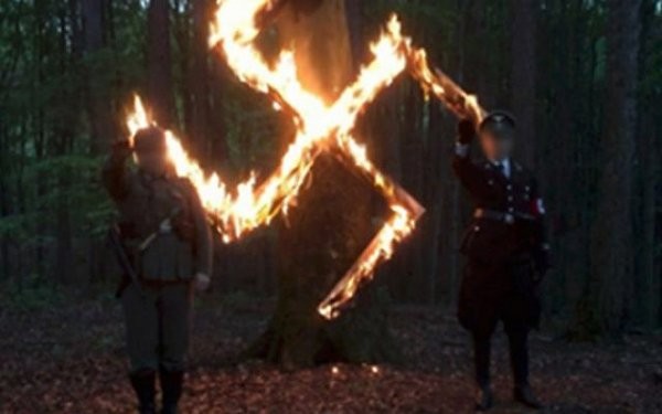 Hitlerin doğum gününü qeyd edənlər həbs edildi