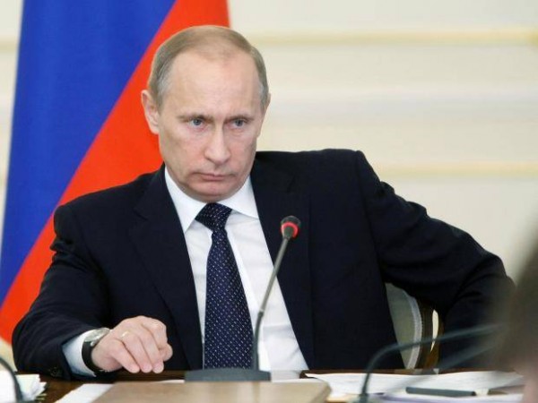 Putin ABŞ-ın sanksiya siyahısına münasibət bildirib: "İt hürər, karvan keçər"