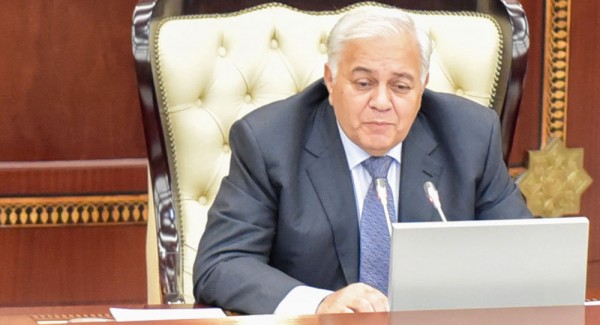 Oqtay Əsədov deputatlara irad tutdu