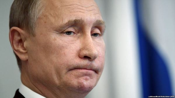 Putinin reytinqinin aşağı düşməsi qeydə alınıb