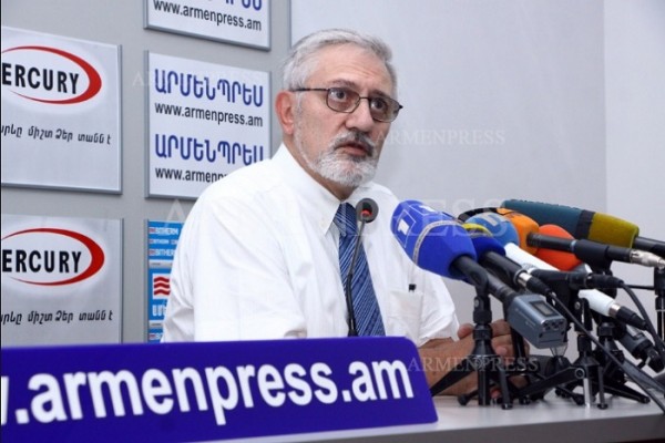 Rusiyadan qayıdan erməni deputatın təyyarəsi atəşə tutuldu