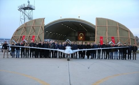 Ərdoğan təyyarəyə imza atdı - Foto