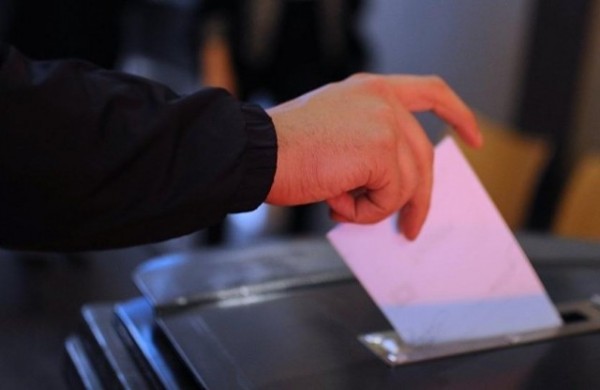 Azərbaycanda növbədənkənar prezident seçkiləri keçiriləcək