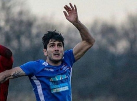 Ermənistanlı futbolçu hərbi xidmətə getməmək üçün İngiltərədən siyasi sığınacaq istəyib