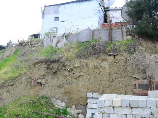 Bayılda təhlükəli ərazini satışa çıxardılar - Diqqətli olun!