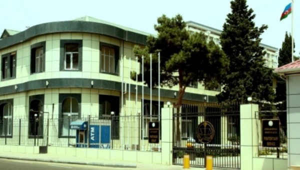 Penitensiar Xidmətin binası yanır