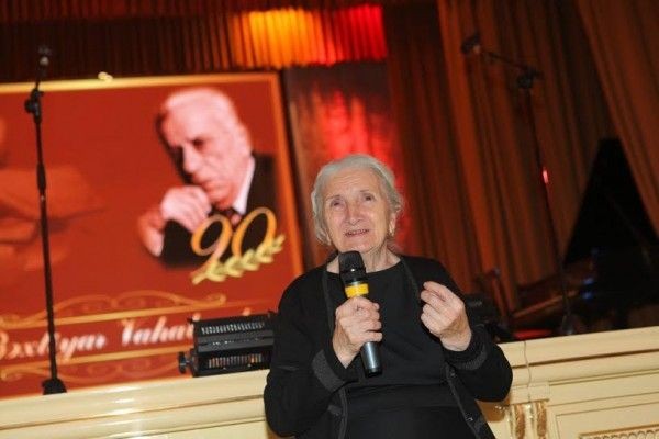 Bəxtiyar Vahabzadənin həyat yoldaşı vəfat edib