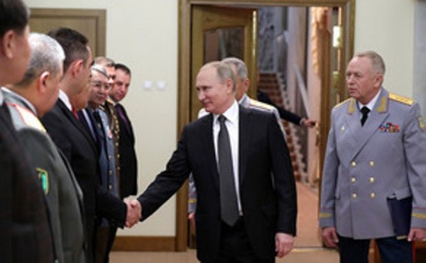 Putin Zakir Həsənovla görüşdü