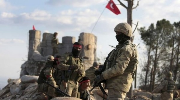Türk ordusu Əsəd qüvvələrini bombaladı: texnika məhv edildi