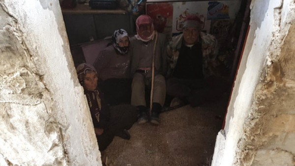 Terrorçuların xain planı: Qocaları bombaya bağlayıb… - Foto