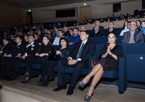 Leyla Əliyeva Xocalıya həsr olunmuş musiqi gecəsində - fotolar