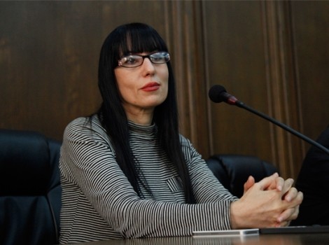 Bu hökumətin yerinə utanıram - Erməni deputat