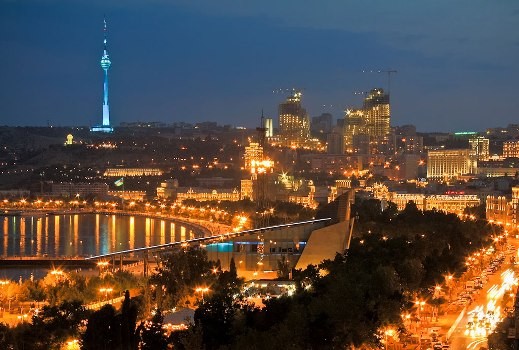 Bakıda nə qədər əhali yaşayır?