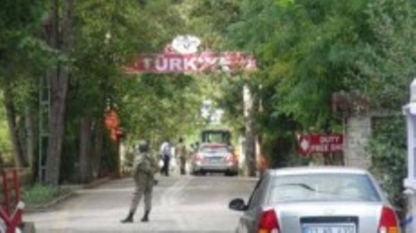 Türkiyə sərhədini keçən YUNAN ƏSGƏRLƏRİ YAXALANDI