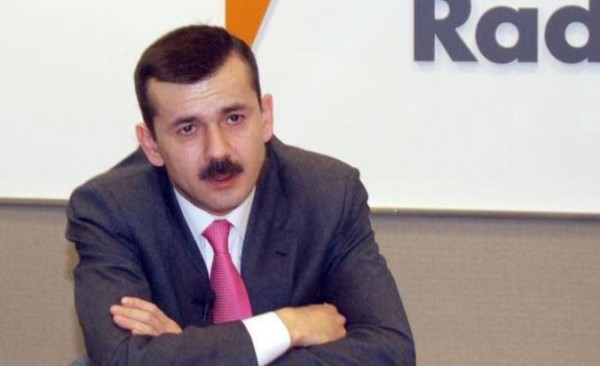 Dəhşətli yanğında ölən həkim tanınmış şəxsin qardaşıdır - Foto