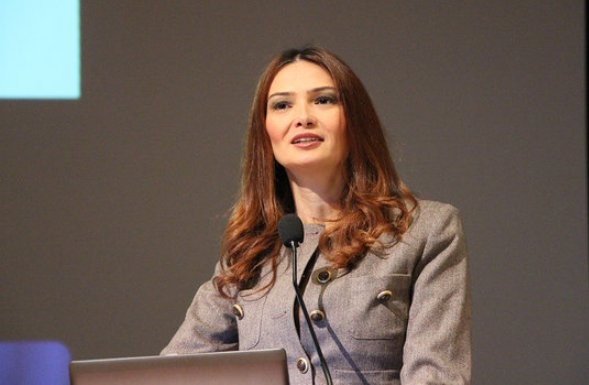 QARABAĞ QAZİSİ VƏ DEPUTAT QƏNİRƏ PAŞAYEVANIN MÜDAFİƏSİNƏ QALXDI: "HƏR ZAMAN ONUN YANINDAYIQ"