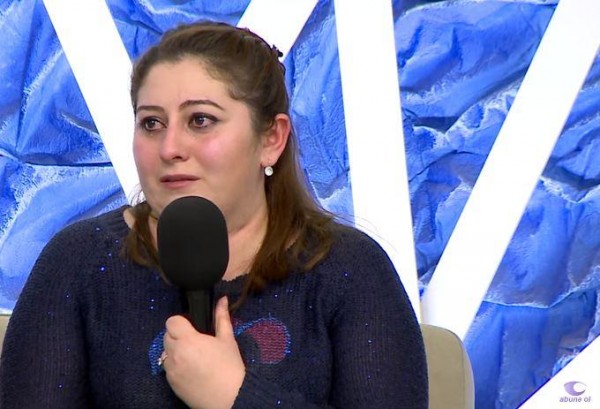 Azərbaycanlı məşhurun gəlini kömək istədi: "Qayınanam məni evdən çıxardı"