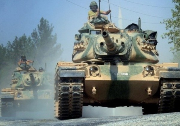 Türk ordusu Afrində sürətlə irəliləyir: Mərkəzə 5 km qaldı