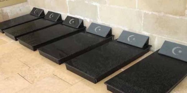 Həyətdə şəhid məzarları var və... - Video