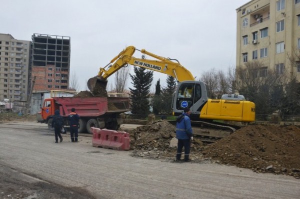 Yasamal evlərinin sökülməsinə başlanır – Memar