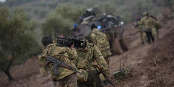 300 suriyalı Afrinə girdi