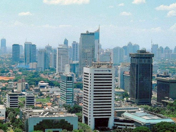 Deputatları müzakirə etmək rəsmən qadağan olundu