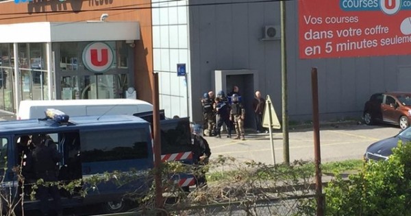 Fransada marketə silahlı hücum - 2 nəfər ölüb  - Yenilənib