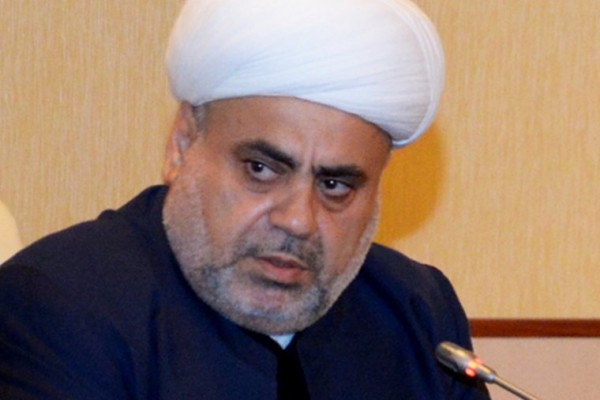 Şeyxülislam: “Mənim nəzir qutuları ilə nə işim var?”