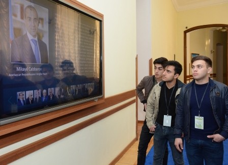 UNEC-in bir günlük tələbələri - Mingəçevir “İstək” liseyinin şagirdləri