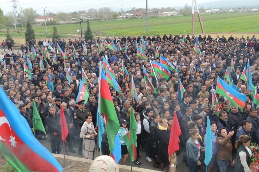 Aprel döyüşləri ilə bağlı zəfər yürüşü keçirilib - Fotolar