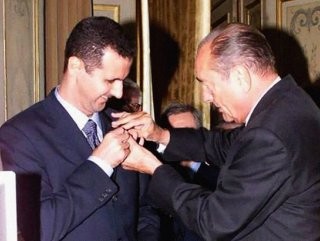 Fransa Əsədə verdiyi "Şərəf Nişanı"nı geri alır
