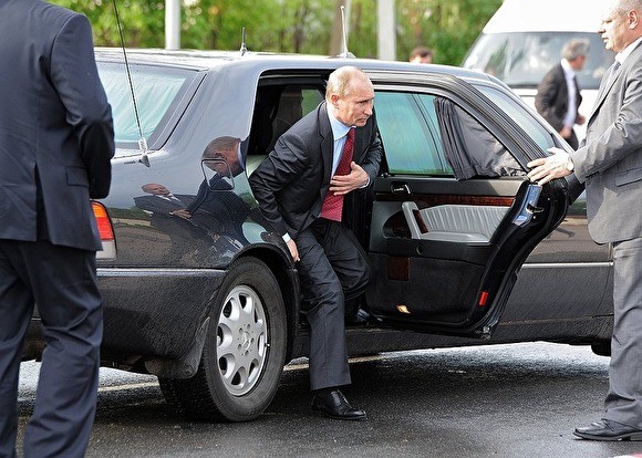 Putinin limuzini satışa çıxarıldı - FOTOLAR