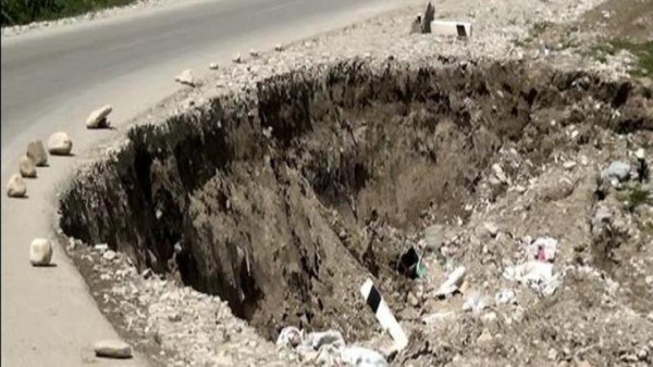 Şamaxıda yeni istifadəyə verilən yollar dağıldı - Foto