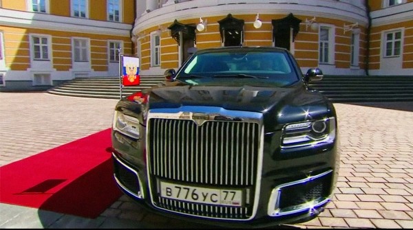 Putinin yeni limuzini